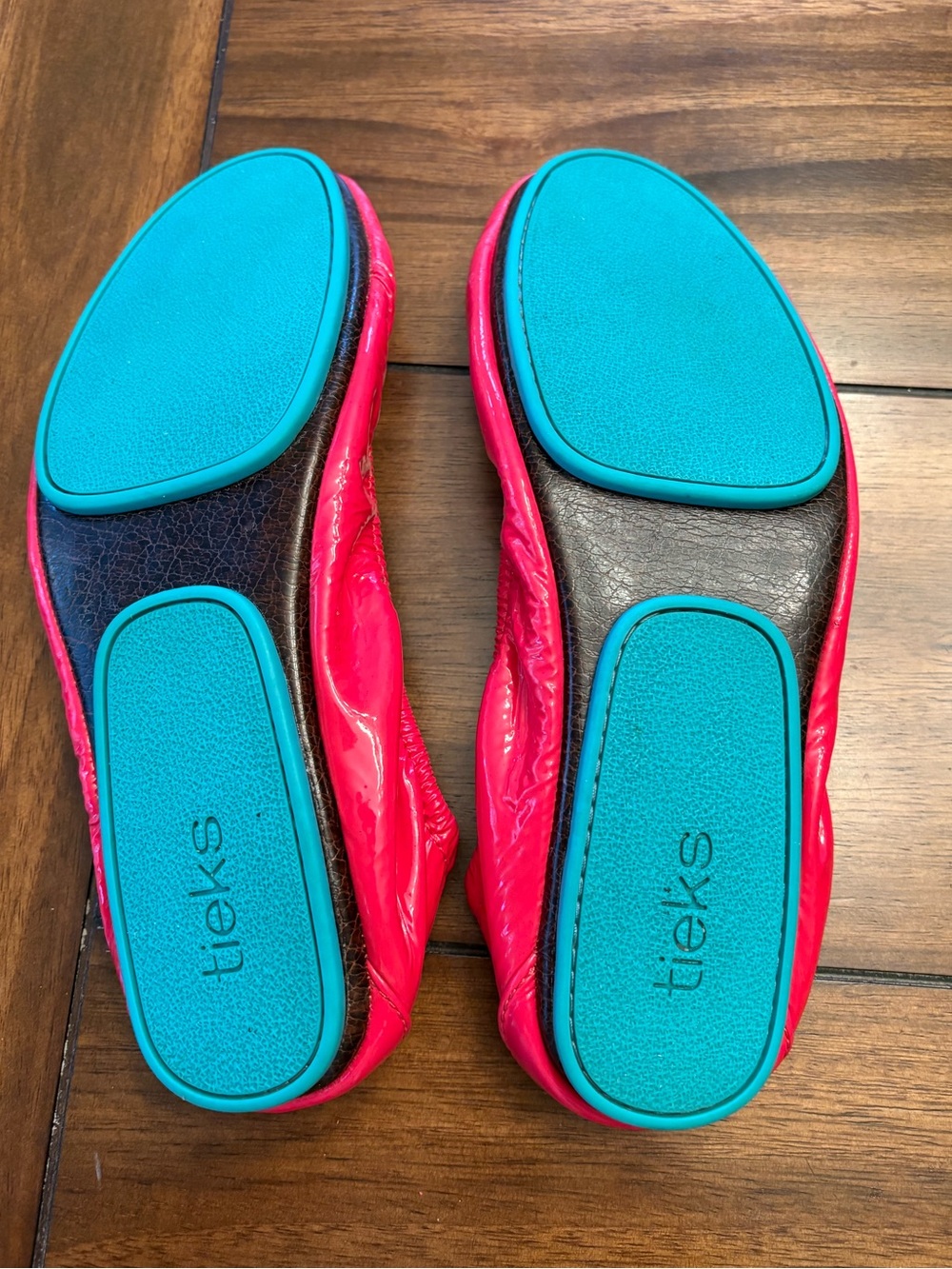 Tieks by Gavrieli Women’s Razzleberry Foldable Ballet Flats - Picture 12 of 16